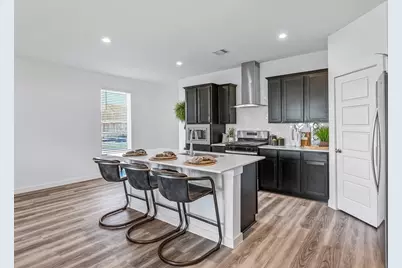 2930 Crown Gate Drive, Houston, TX 77047 - Photo 4