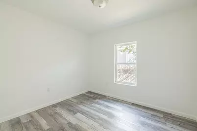 11938 Greenglen Drive, Houston, TX 77044 - Photo 12