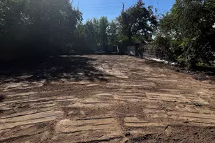 724 W 24th St, Houston, TX 77008 - Photo 2