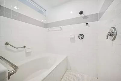 2508 Calumet Street #E, Houston, TX 77004 - Photo 14