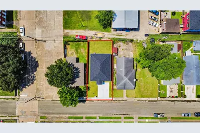 516 Bolster Street, Baytown, TX 77520 - Photo 2