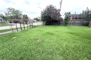 7303 Shiner Ln, Houston, TX 77072 - Photo 20