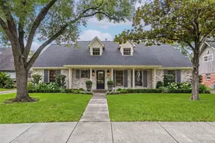 7827 Meadowbriar Ln, Houston, TX 77063 - Photo 2