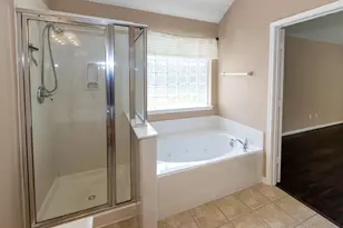 2702 Porto Bianco Ln, League City, TX 77573 - Photo 18