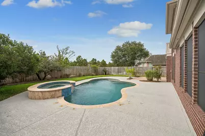 2918 Autumn Creek Drive, Friendswood, TX 77546 - Photo 30