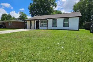2129 Raspberry Ln, Pasadena, TX 77502 - Photo 2
