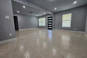 2129 Raspberry Ln, Pasadena, TX 77502 - Photo 8