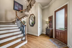 907 Queen Annes Rd, Houston, TX 77024 - Photo 2