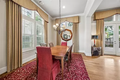 907 Queen Annes Road, Houston, TX 77024 - Photo 10