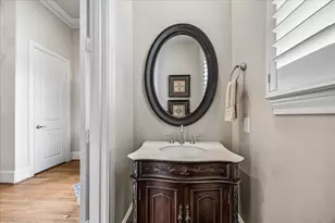 907 Queen Annes Rd, Houston, TX 77024 - Photo 24