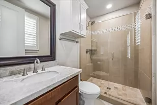 907 Queen Annes Rd, Houston, TX 77024 - Photo 18