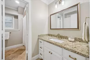 9134 Olathe St, Houston, TX 77055 - Photo 14