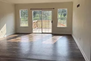 2189 Hickory Forrest Dr, Seguin, TX 78155 - Photo 2