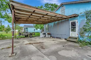 1214 W 6th St, Freeport, TX 77541 - Photo 32