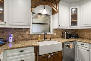 1308 Boyd Ave, Port Neches, TX 77651 - Photo 10