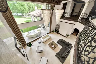 11103 Memorial Dr, Houston, TX 77024 - Photo 32