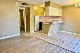 2201 N Grand Blvd, Pearland, TX 77581 - Photo 4