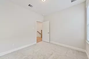 2521 S Houston Ave, Pearland, TX 77581 - Photo 30