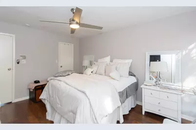 6201 Beverlyhill Street #30, Houston, TX 77057 - Photo 12