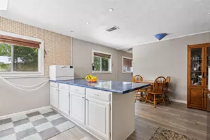 4820 Palmetto St, Bacliff, TX 77518 - Photo 10