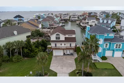 915 Tiki Drive, Tiki Island, TX 77554 - Photo 48