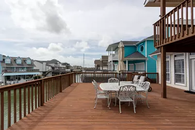915 Tiki Drive, Tiki Island, TX 77554 - Photo 30