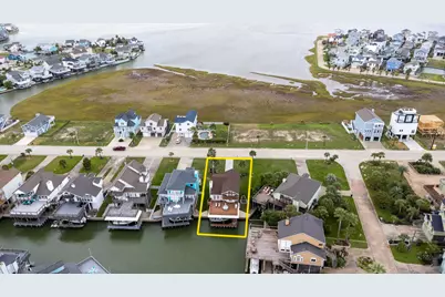 915 Tiki Drive, Tiki Island, TX 77554 - Photo 44