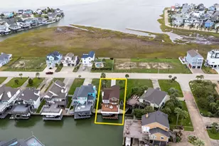915 Tiki Dr, Tiki Island, TX 77554 - Photo 44