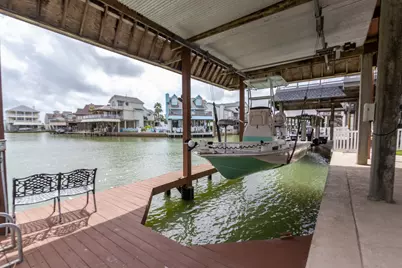 915 Tiki Drive, Tiki Island, TX 77554 - Photo 34