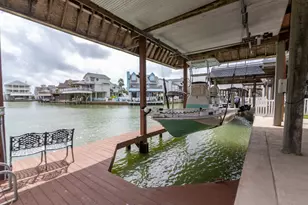 915 Tiki Dr, Tiki Island, TX 77554 - Photo 34