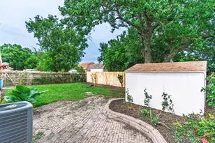 12906 Southspring Dr, Houston, TX 77047 - Photo 20