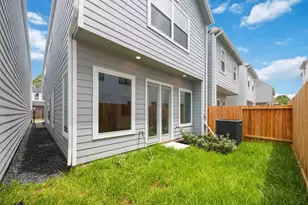 833 Fisher St, Houston, TX 77018 - Photo 10