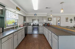 510 Flamingo Dr, Smith Point, TX 77514 - Photo 14