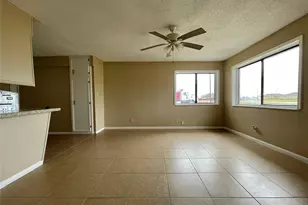 222 S Avenue G, Freeport, TX 77541 - Photo 4