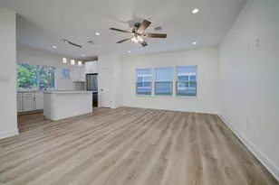 1211 E 32nd St, Houston, TX 77022 - Photo 8