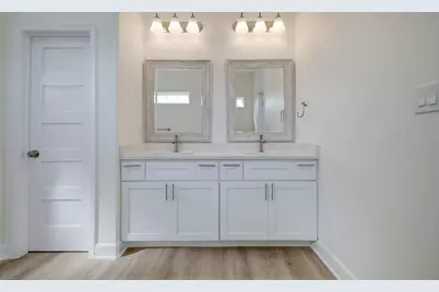 1211 E 32nd Street, Houston, TX 77022 - Photo 20