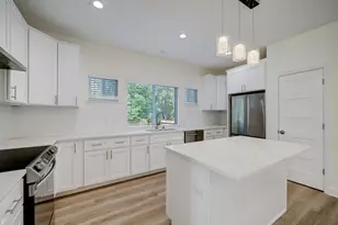1211 E 32nd St, Houston, TX 77022 - Photo 12