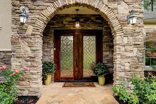 2502 Lake Gardens Ct, Kingwood, TX 77339 - Photo 2