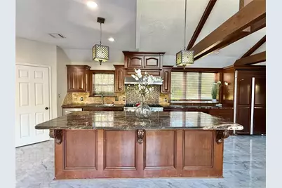 2502 Lake Gardens Court, Kingwood, TX 77339 - Photo 10