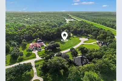 8635 Halls Retreat Court, Missouri City, TX 77459 - Photo 2