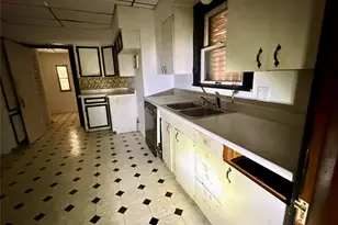 202 S Magnolia St, Highlands, TX 77562 - Photo 4