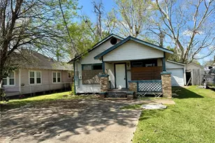 202 S Magnolia St, Highlands, TX 77562 - Photo 2