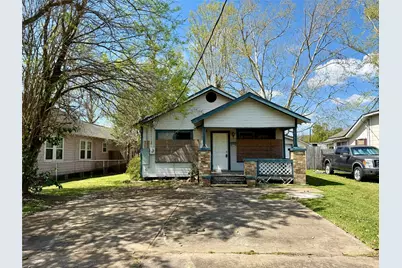 202 S Magnolia Street, Highlands, TX 77562 - Photo 1