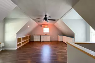 70 Rustling Oaks St, Coldspring, TX 77331 - Photo 4