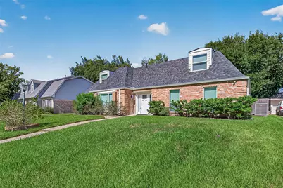 919 Longview Drive, Sugar Land, TX 77478 - Photo 2