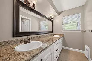 919 Longview Dr, Sugar Land, TX 77478 - Photo 32