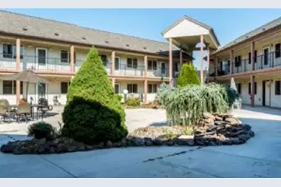 787 NW Canal Blvd, Redmond, OR 97756 - Photo 2