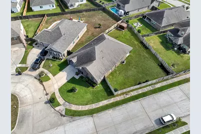 302 Bordeaux Court, Alvin, TX 77511 - Photo 36