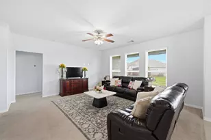 302 Bordeaux Ct, Alvin, TX 77511 - Photo 6