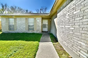 15806 Pipers View Dr, Webster, TX 77598 - Photo 2